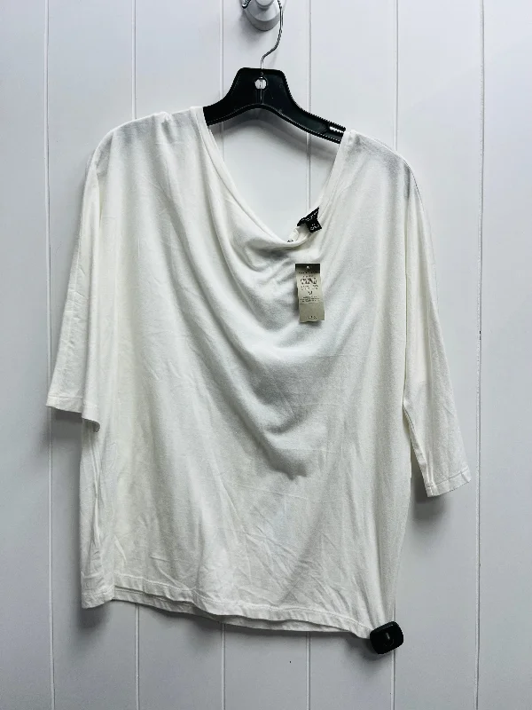 Crew neck top Top 3/4 Sleeve By Ann Taylor In Black & White, Size: M