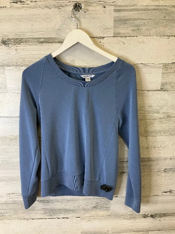 Embroidered long sleeve Athletic Top Long Sleeve Crewneck By Athleta In Blue, Size: Xs