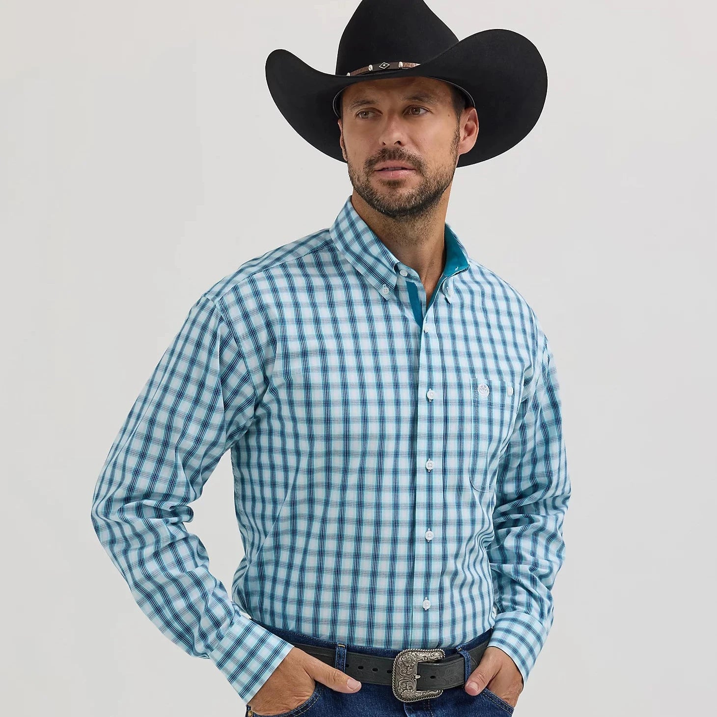 Casual button-up Wrangler Men's L/S George Strait Plaid Button Down Shirt in Variance Blue